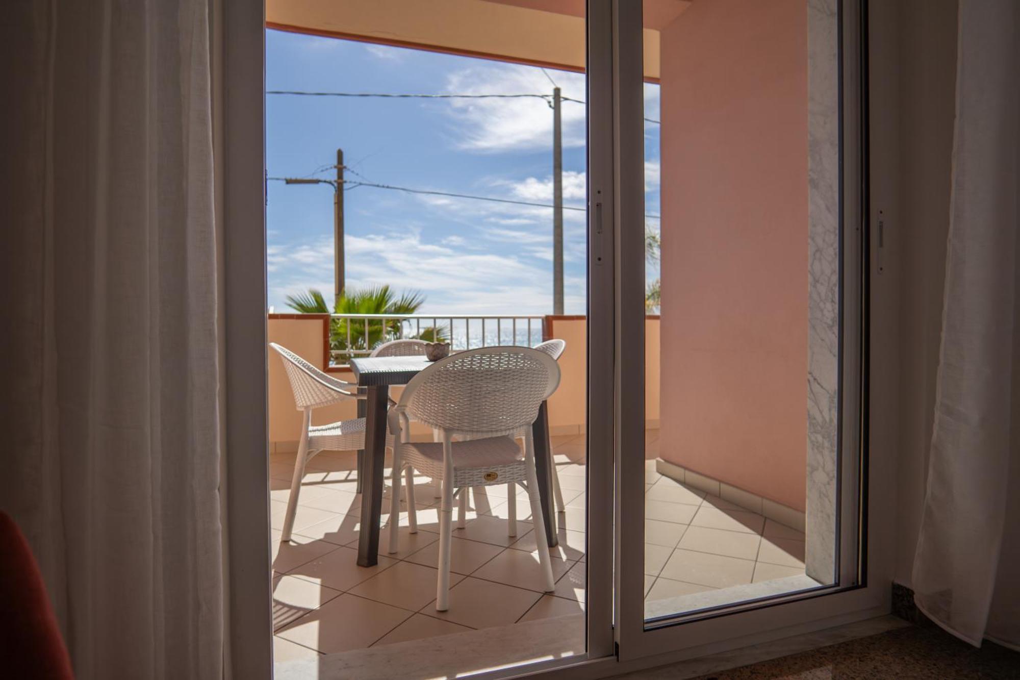 Casa Erika Apartment Bova Marina Exterior foto