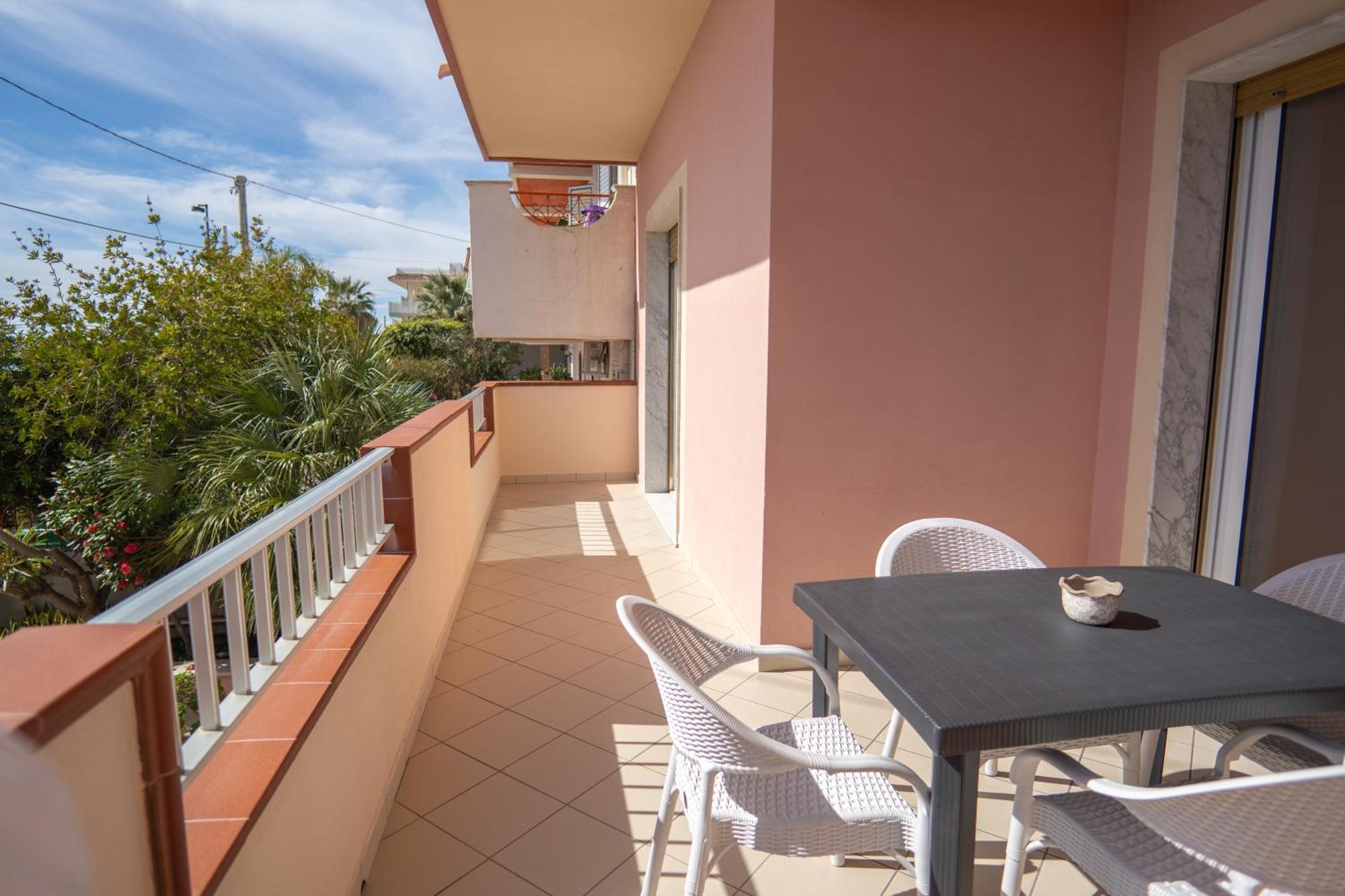 Casa Erika Apartment Bova Marina Exterior foto